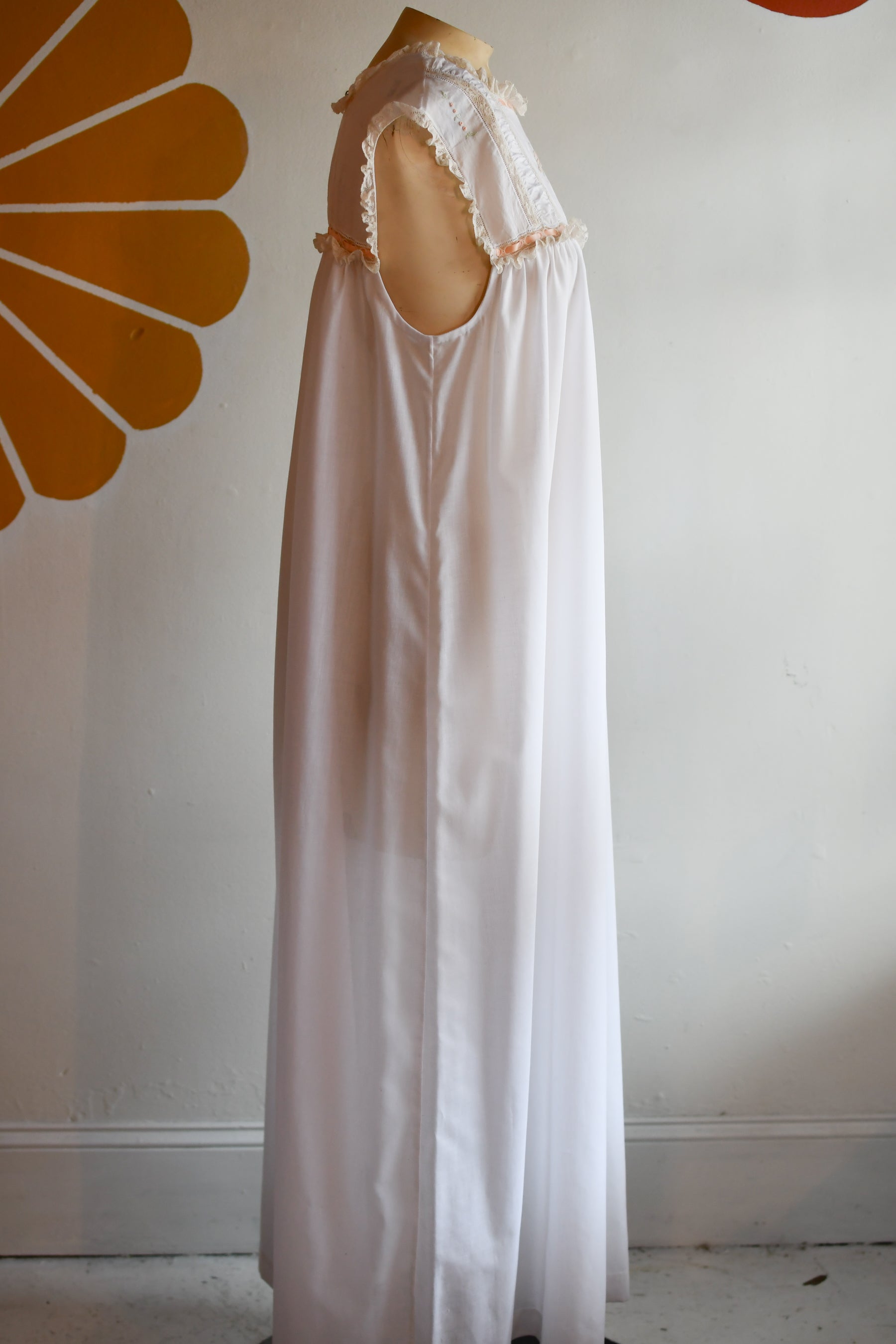 Vintage Handmade French Lace 100% Cotton Nightgown // Antique Style Victorian Boho Nightgown Maxi Dress