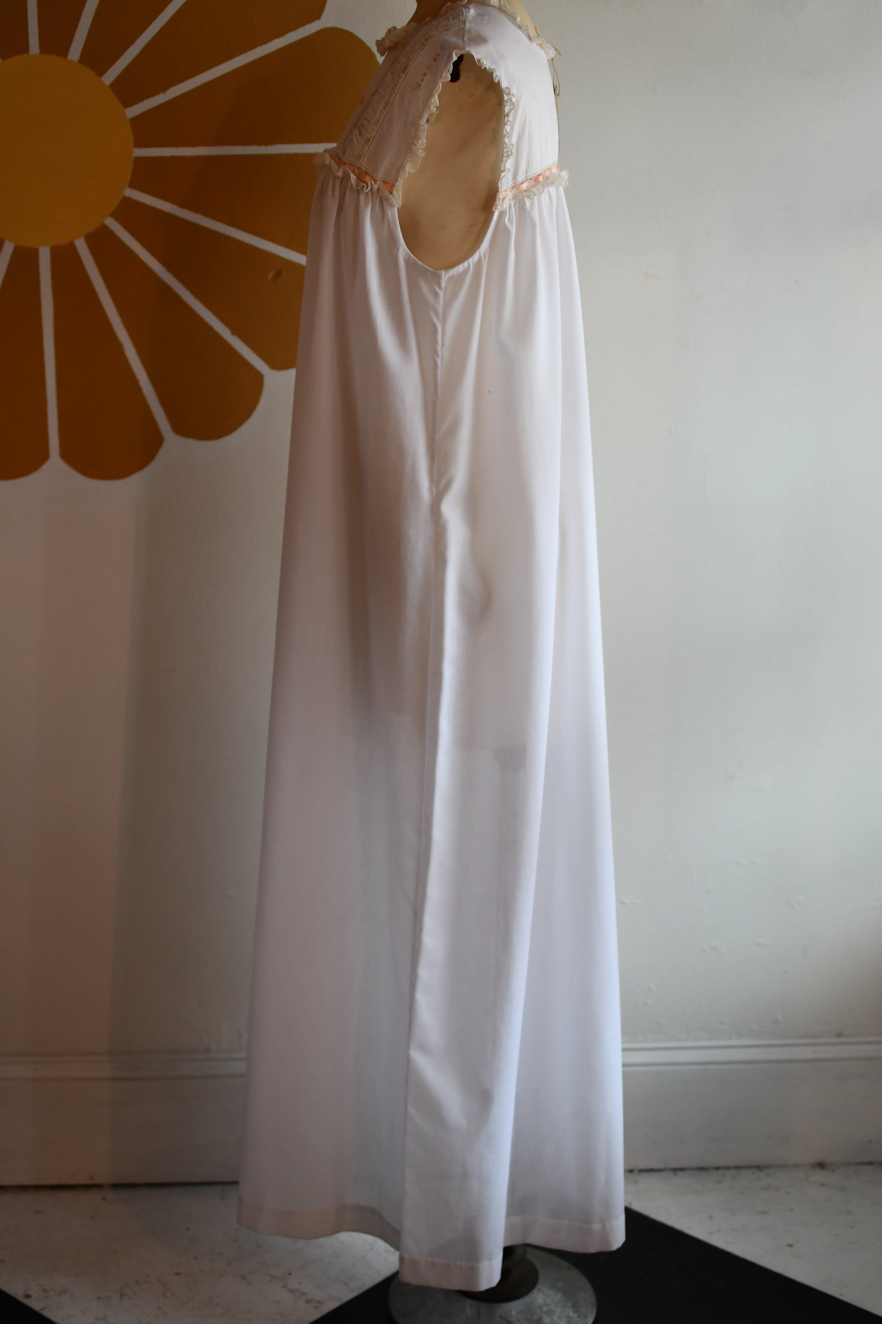 Vintage Handmade French Lace 100% Cotton Nightgown // Antique Style Victorian Boho Nightgown Maxi Dress