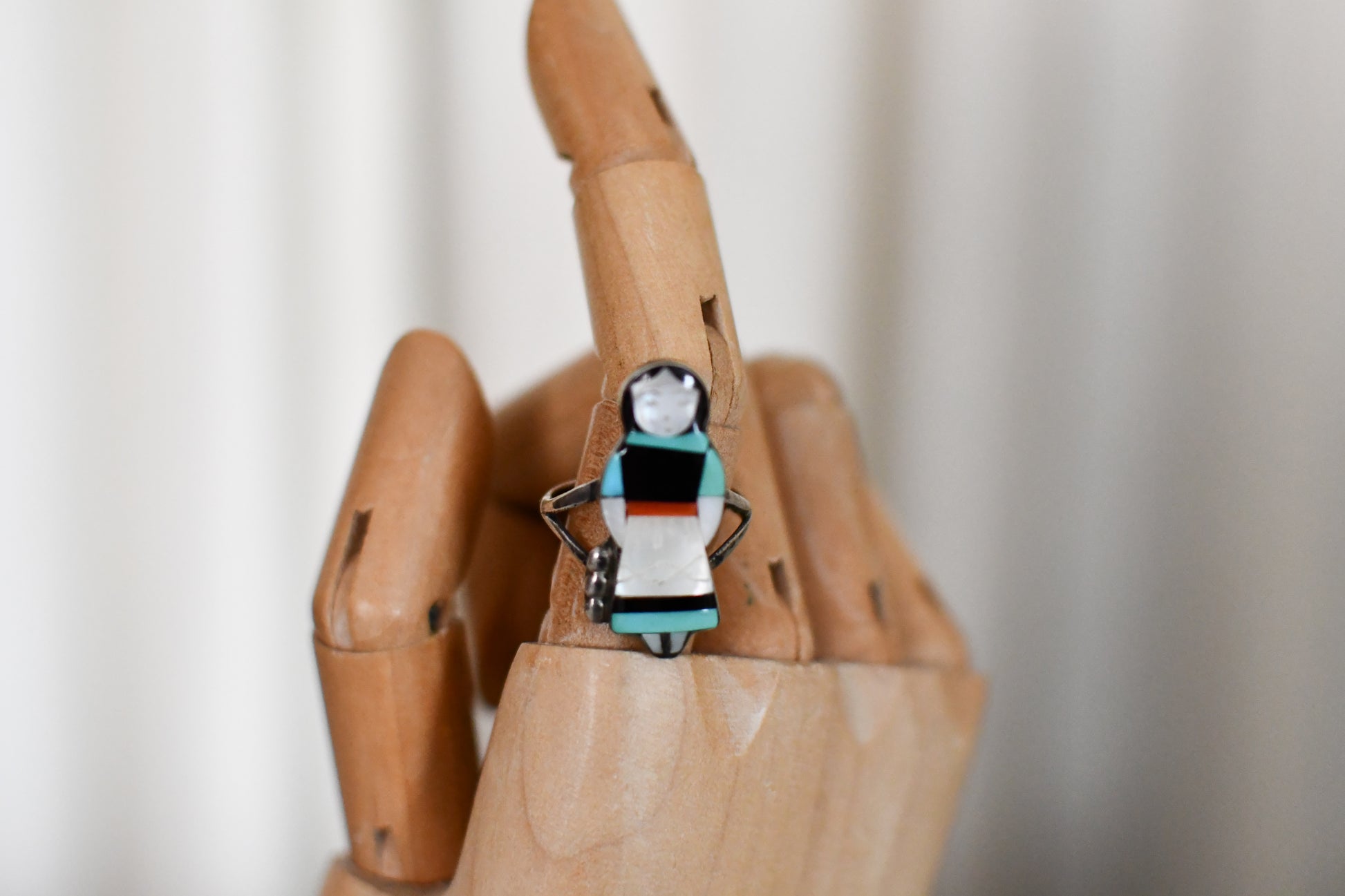 Zuni Theresa Waseta Sterling Silver Maiden Inlay Ring // Size 9