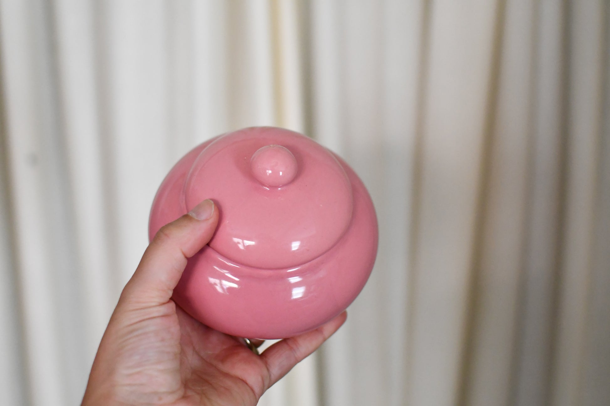 Vintage Mauve Pink Post Modern Ceramic Lidded Sugar Bowl